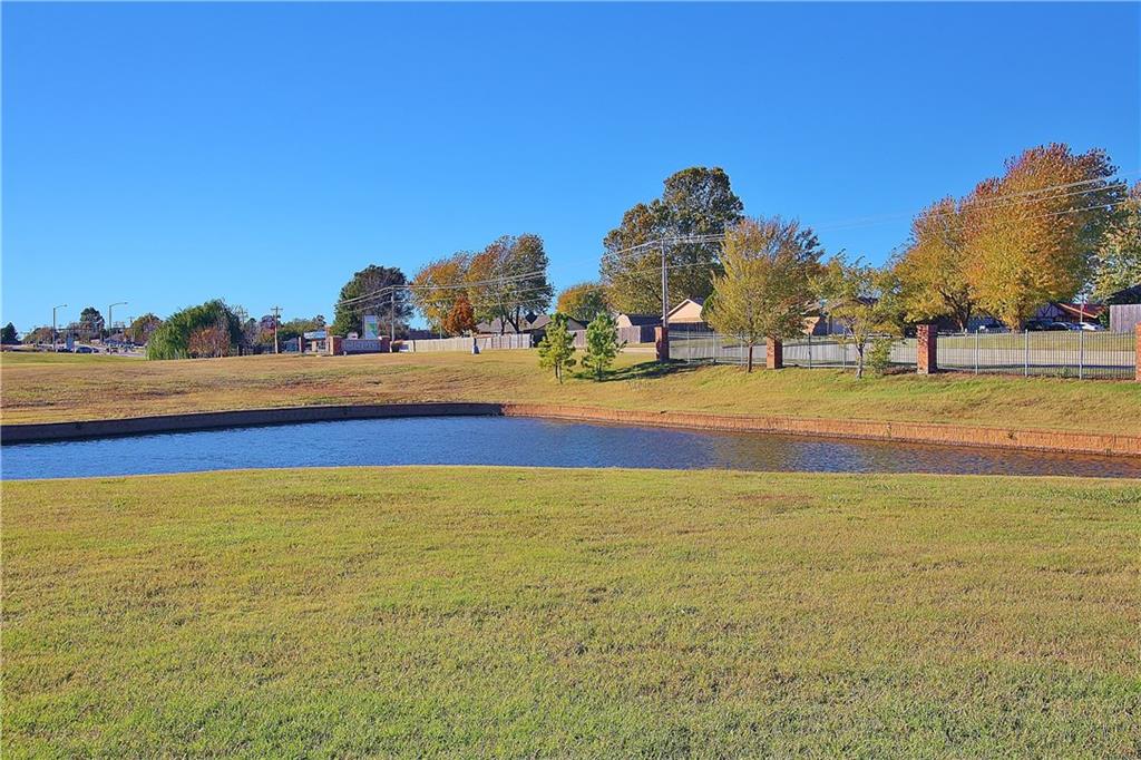 1304 KATELYN CT, Yukon, OK 73099