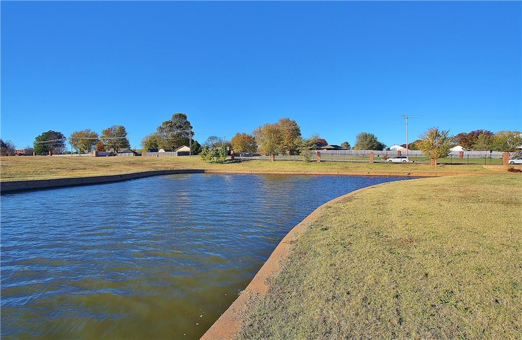 1304 KATELYN CT, Yukon, OK 73099