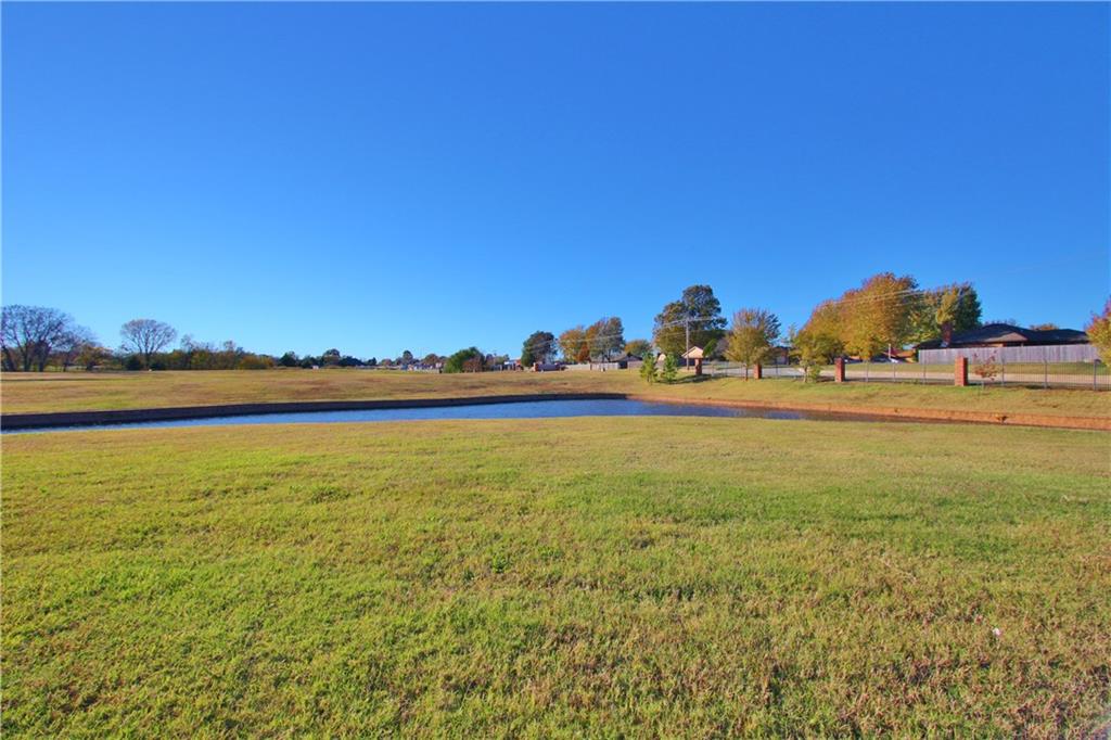 1304 KATELYN CT, Yukon, OK 73099