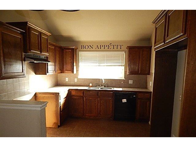261 Cambridge DrOklahoma City, OK, 73110Oklahoma County