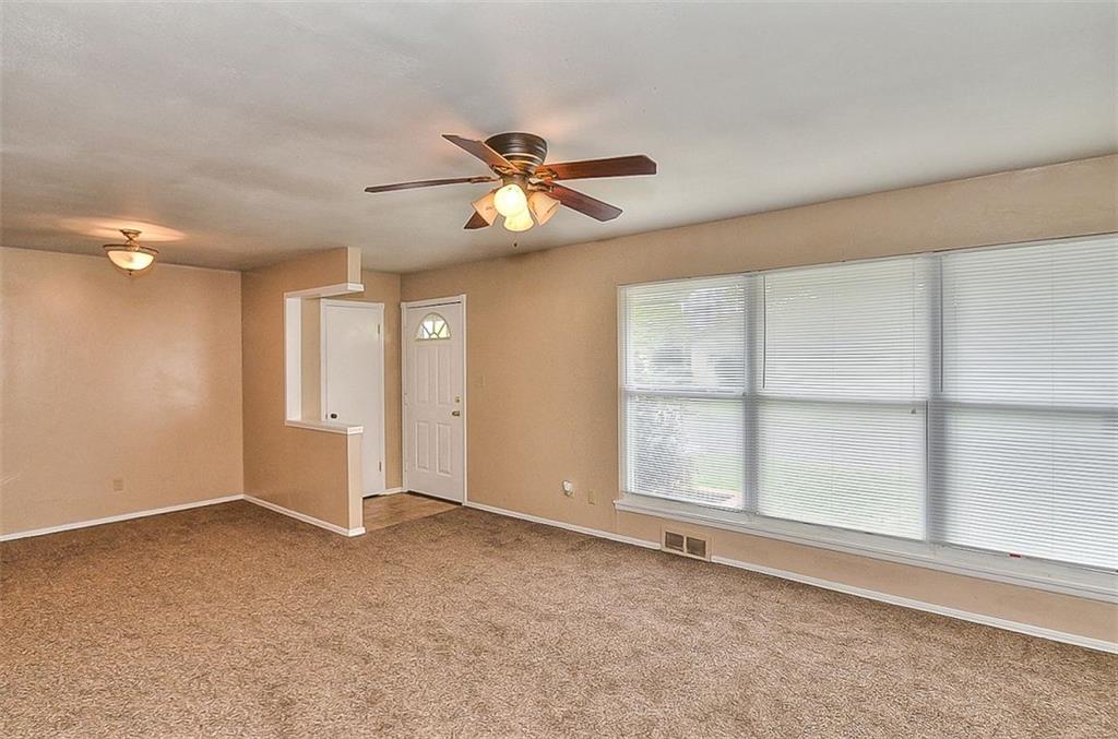 1821 Murray Dr, Midwest City, OK 73110