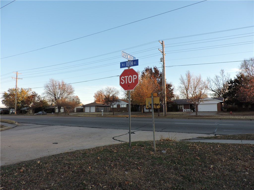 3800 Rosewood Court, Midwest City, OK 73110