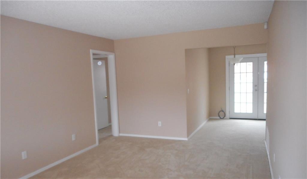 900 Meadowgreen, Midwest City, OK 73110