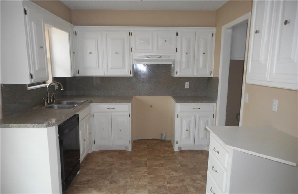 900 Meadowgreen, Midwest City, OK 73110