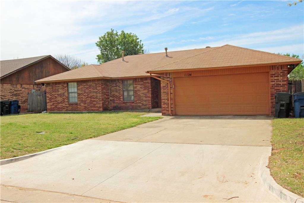 1124 OAK HILL DR, Midwest City, OK 73110