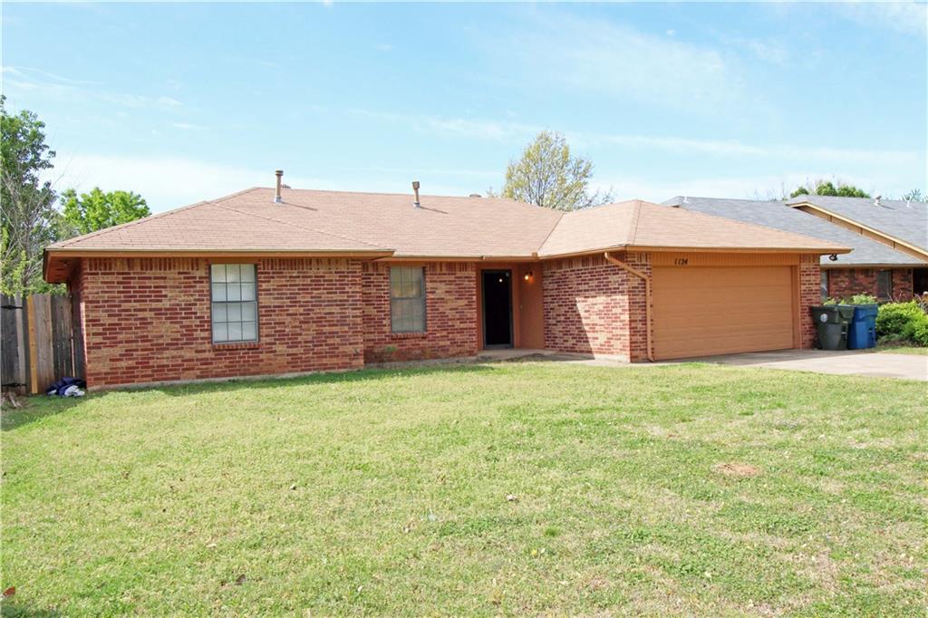 1124 OAK HILL DR, Midwest City, OK 73110
