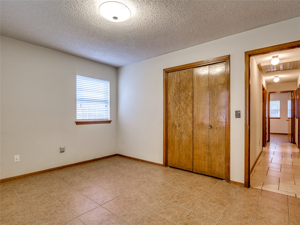 2917 Shadybrook Drive, Midwest City, OK 73110