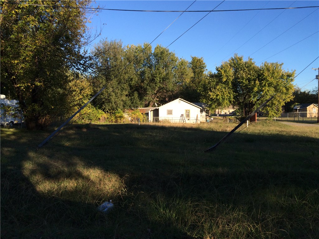 220 S Matthews, Del City, OK 73115
