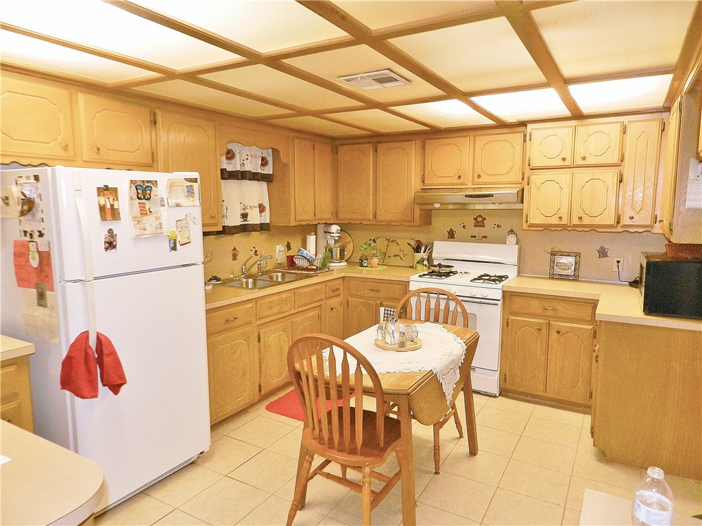 2209 June Lane, Del City, OK 73115