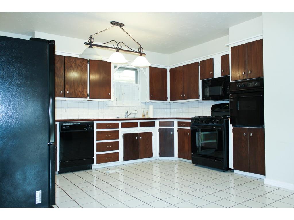 4733 Tate Dr, Del City, OK 73115