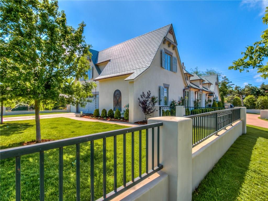 6702 Trenton Road, Nichols Hills, OK 73116
