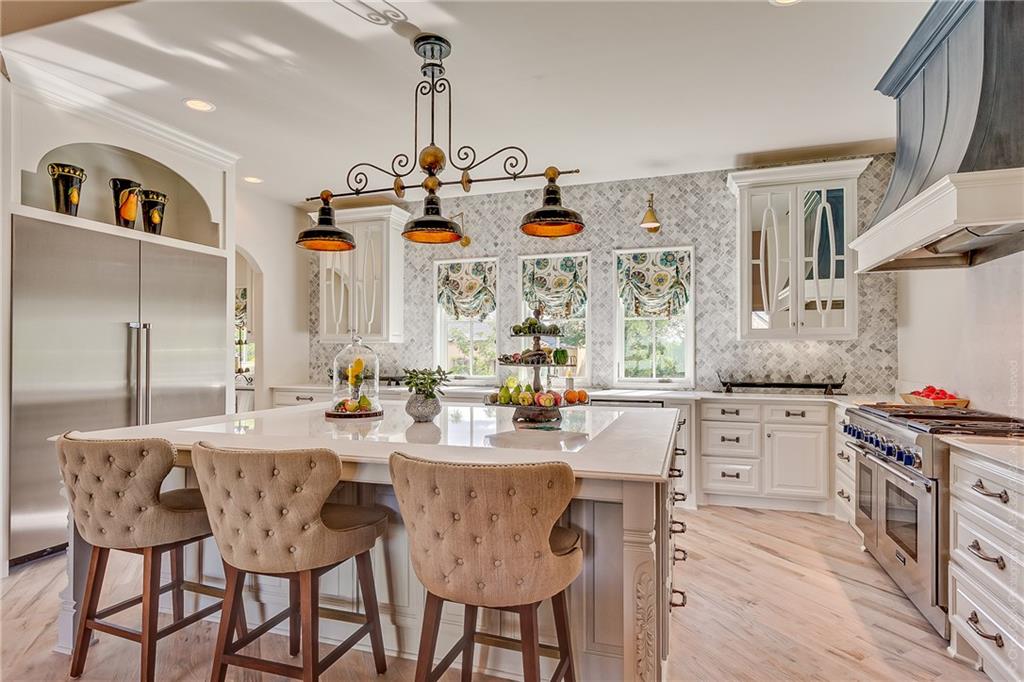 6616 Avondale, Nichols Hills, OK 73116