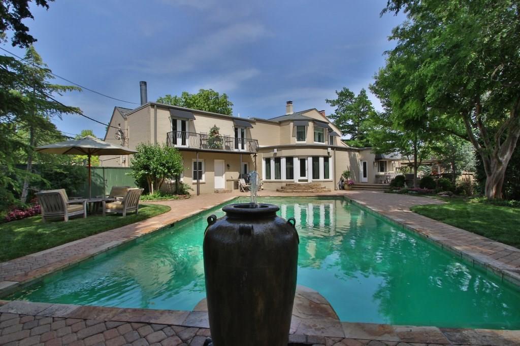 1500 Drury Lane, Nichols Hills, OK 73116