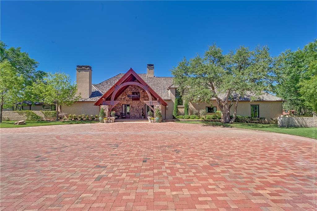 6917 NW Grand Blvd., Nichols Hills, OK 73116