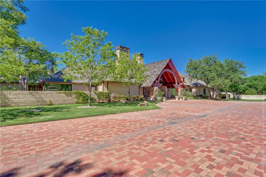 6917 NW Grand Blvd., Nichols Hills, OK 73116