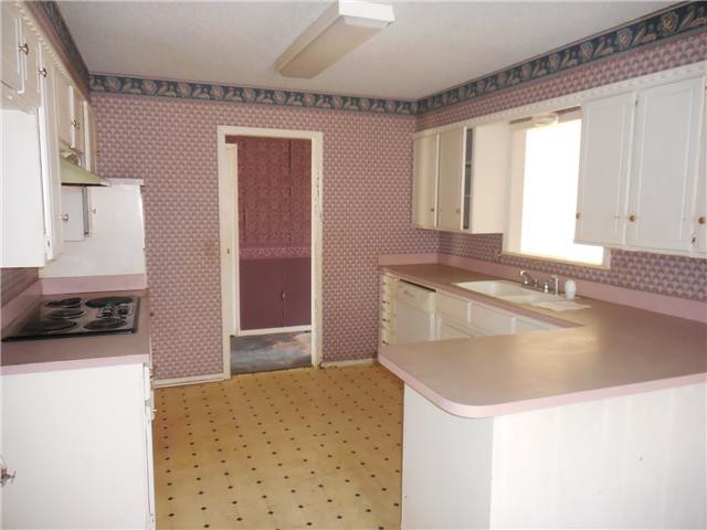 9905 Nichols RdThe Village, OK, 73120Oklahoma County