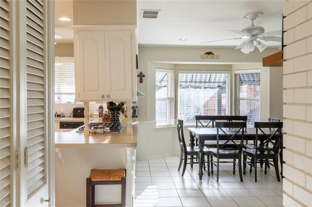 5901 N Macarthur Boulevard, Warr Acres, OK 73122