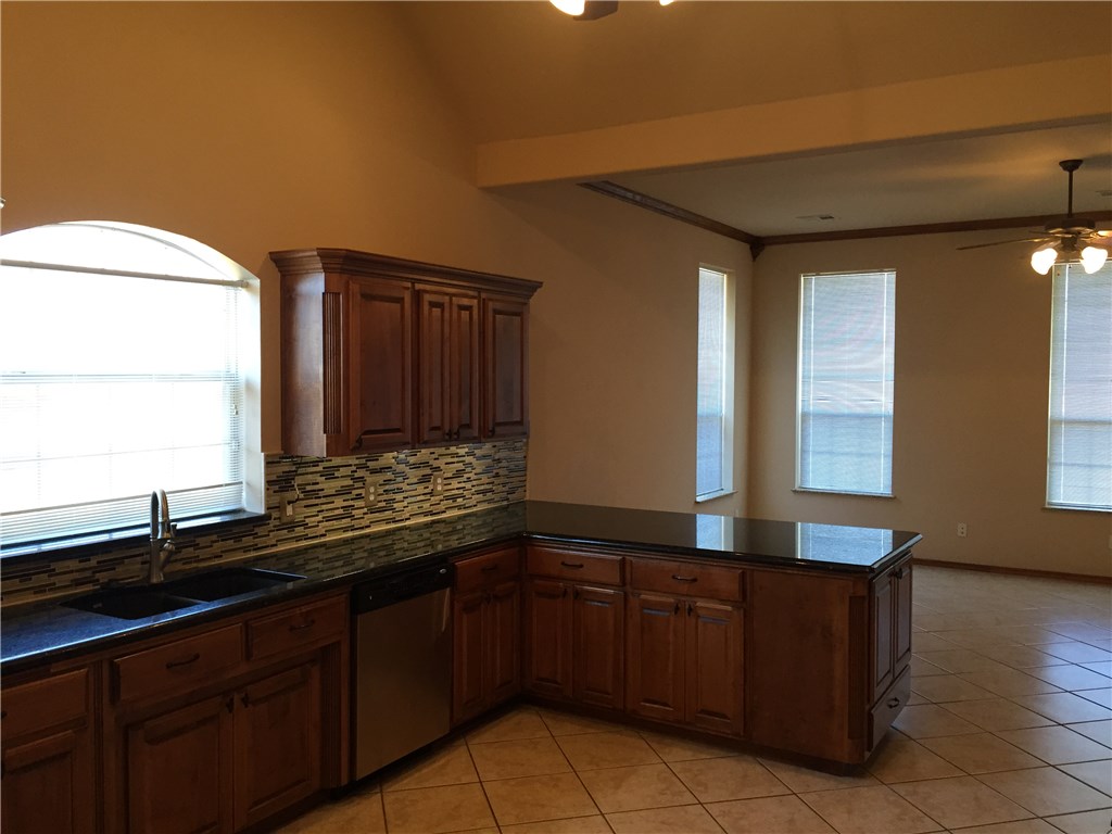 9217 28th, Oklahoma City, OK 73128