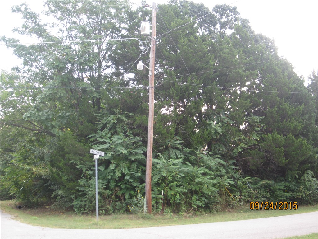 Cedar Drive, Midwest City, OK 73130