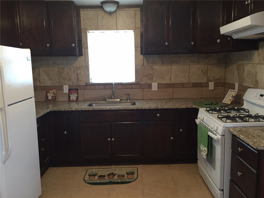 809 Lotus Avenue, Midwest City, OK 73130