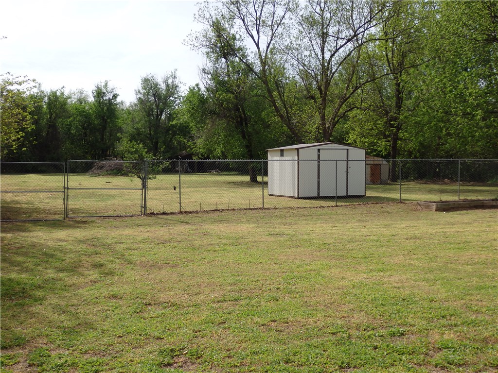 1137 N Post Road, Midwest City, OK 73130