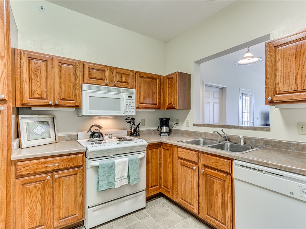 7707 W Britton Road, Oklahoma City, OK 73132