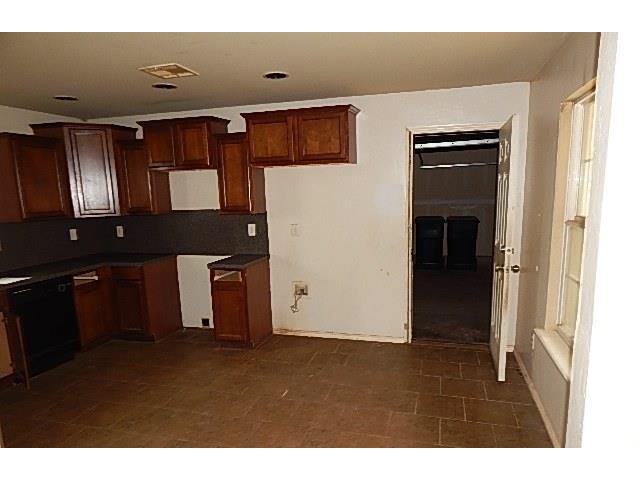 6104 Courtyards CtOklahoma City, OK, 73149Oklahoma County