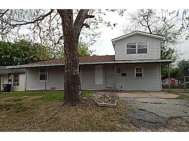 308 E Main StMoore, OK, 73160Cleveland County