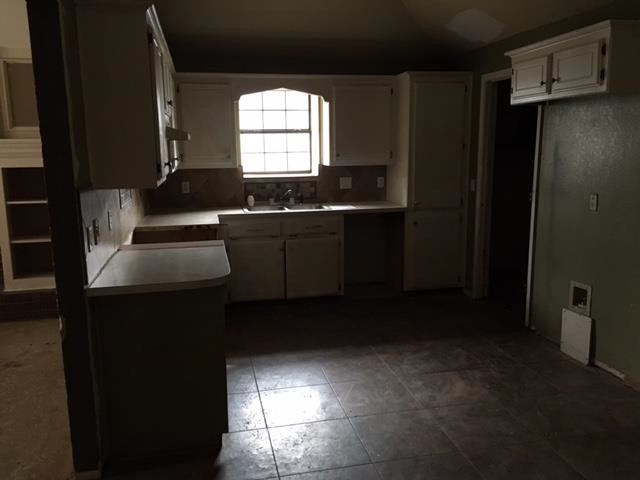 1816 SE 16th StMoore, OK, 73160Cleveland County