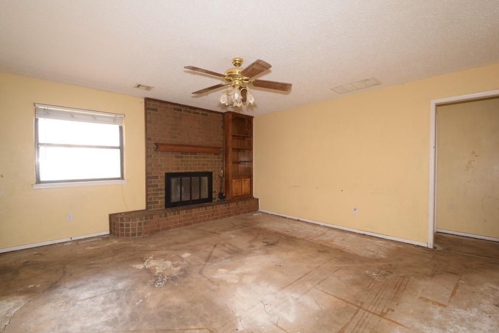 1232 Glenwood Dr, Moore, OK 73160