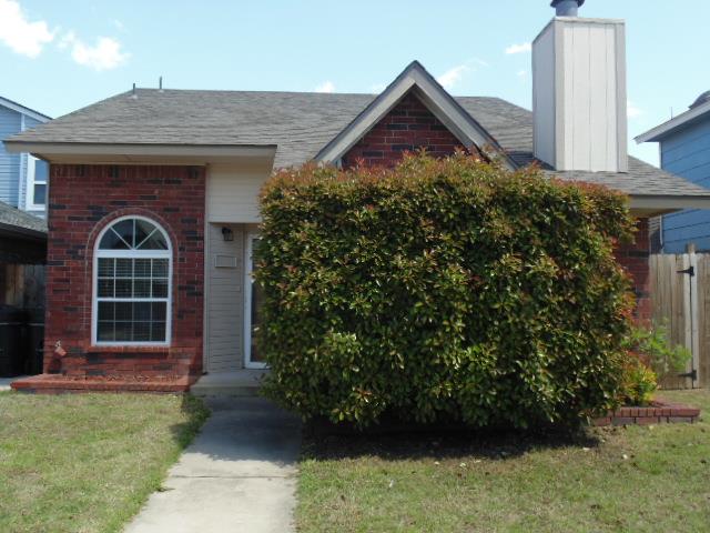 2102 Parkview Drive, Moore, OK 73170
