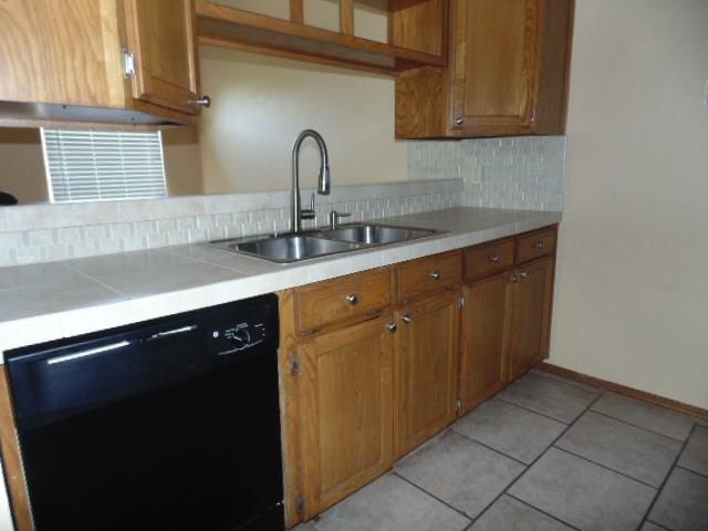2102 Parkview Drive, Moore, OK 73170