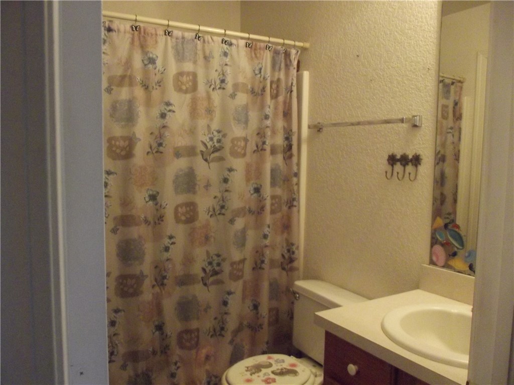 15401 Acacia Road, Oklahoma City, OK 73170
