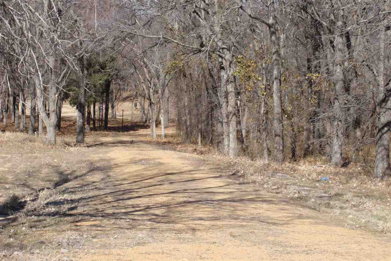 Snell Road, Kingston, OK 73439