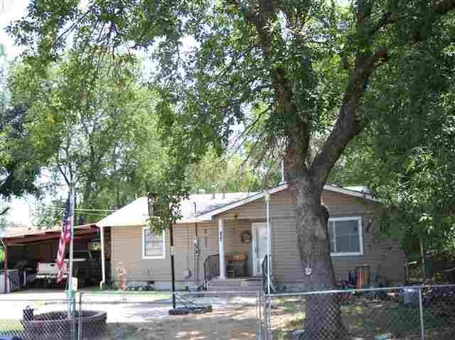 104 S Donehoo St., Kingston, OK 73439
