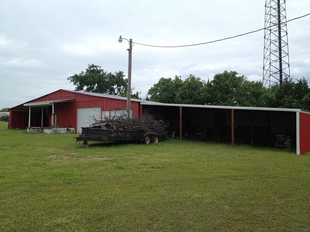 4202 Paradise Rd., Kingston, OK 73439