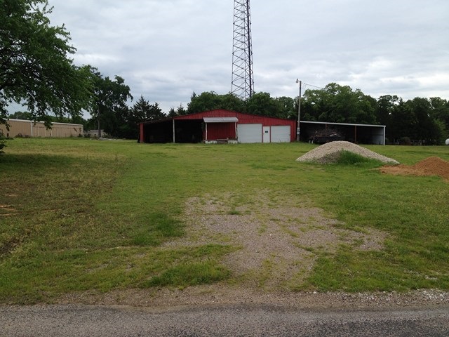 4202 Paradise Rd., Kingston, OK 73439