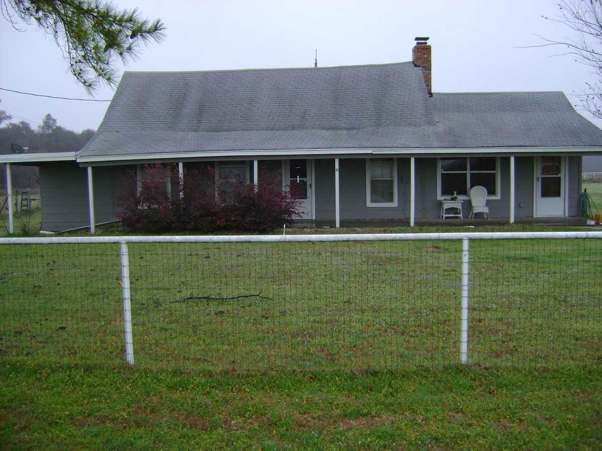18407 Fobb Bottom Rd, Kingston, OK 73439