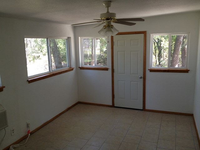 9956 Lost Acre Rd., Kingston, OK 73439