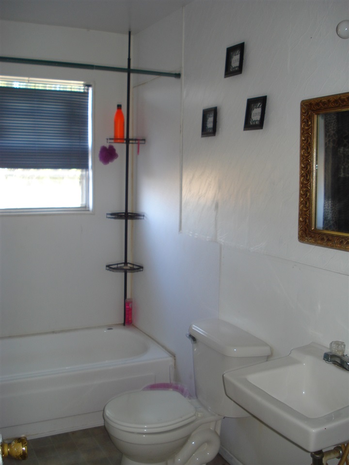 8211 & 8215 Hwy 70A, Kingston, OK 73439