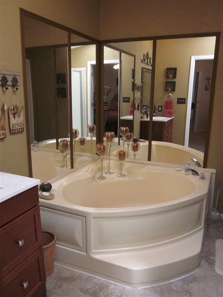 12264 Cascade Dr., Kingston, OK 73439