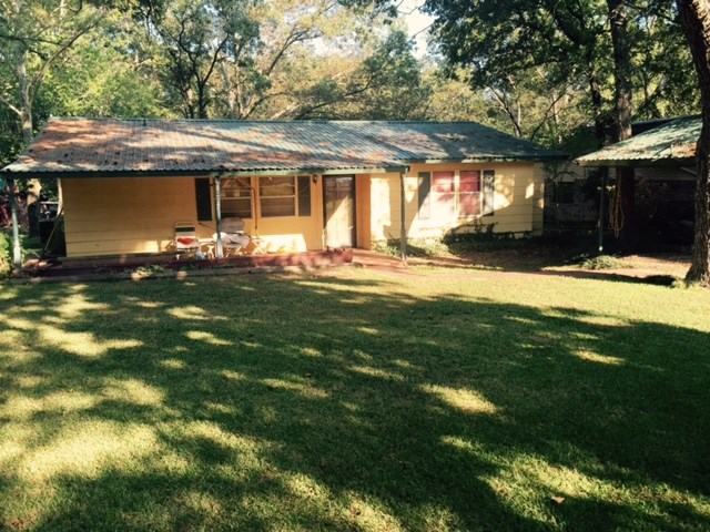 7418 D St., Kingston, OK 73439