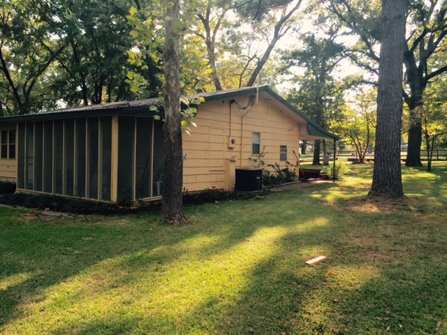7418 D St., Kingston, OK 73439