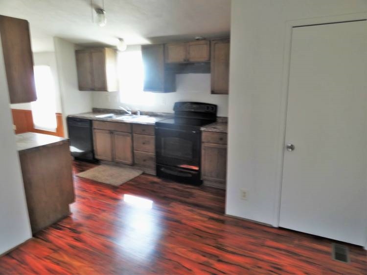 19212 3rd, Oakland, OK 73446