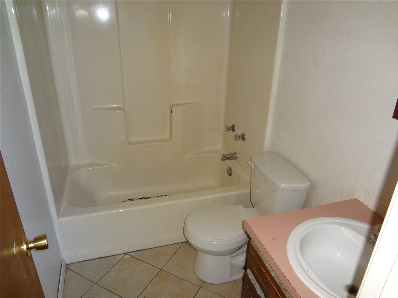 608 E Bird, Madill, OK 73446
