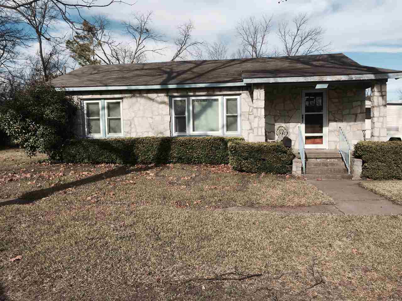400 W Francis, Madill, OK 73446