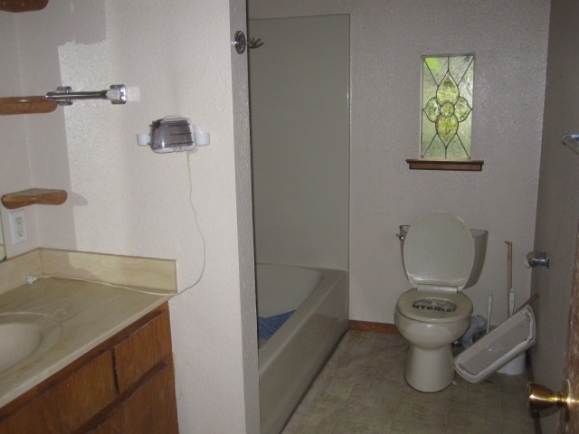 1111 W Taliaferro St, Madill, OK 73446