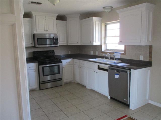 4216 SE Avondale LnLawton, OK, 73501Comanche County