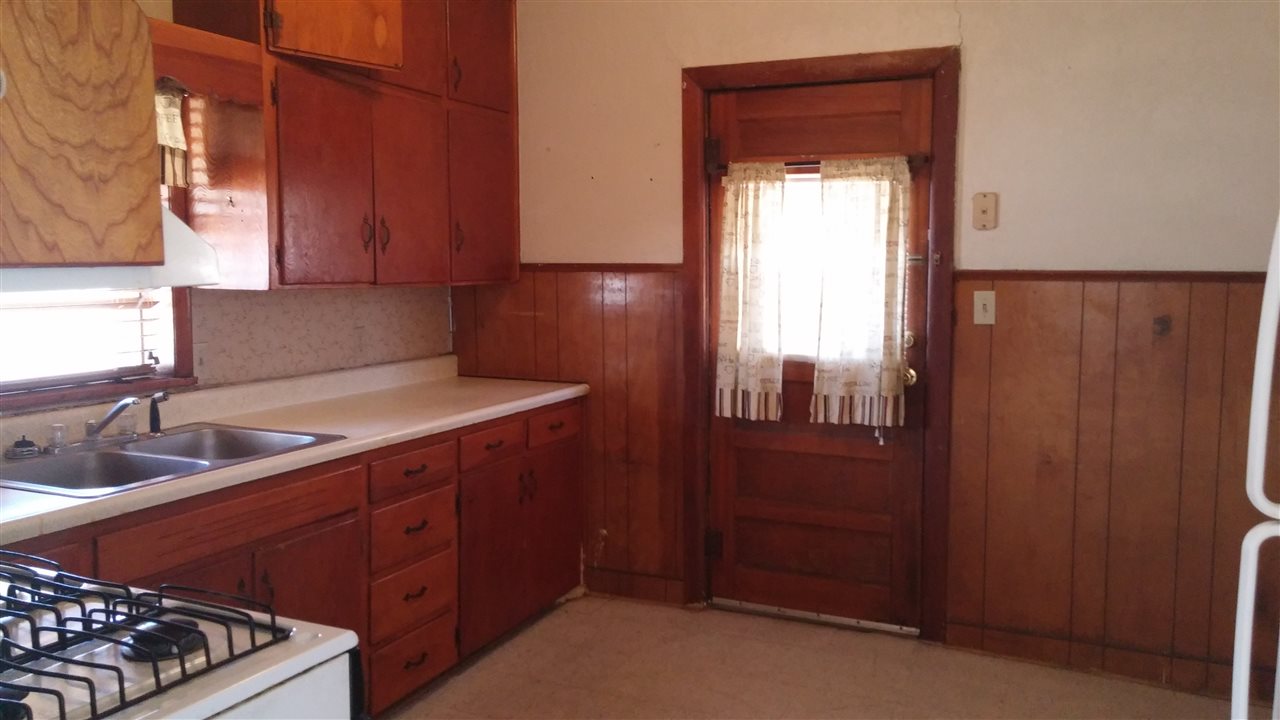 708 SW 9th St, Lawton, OK 73501