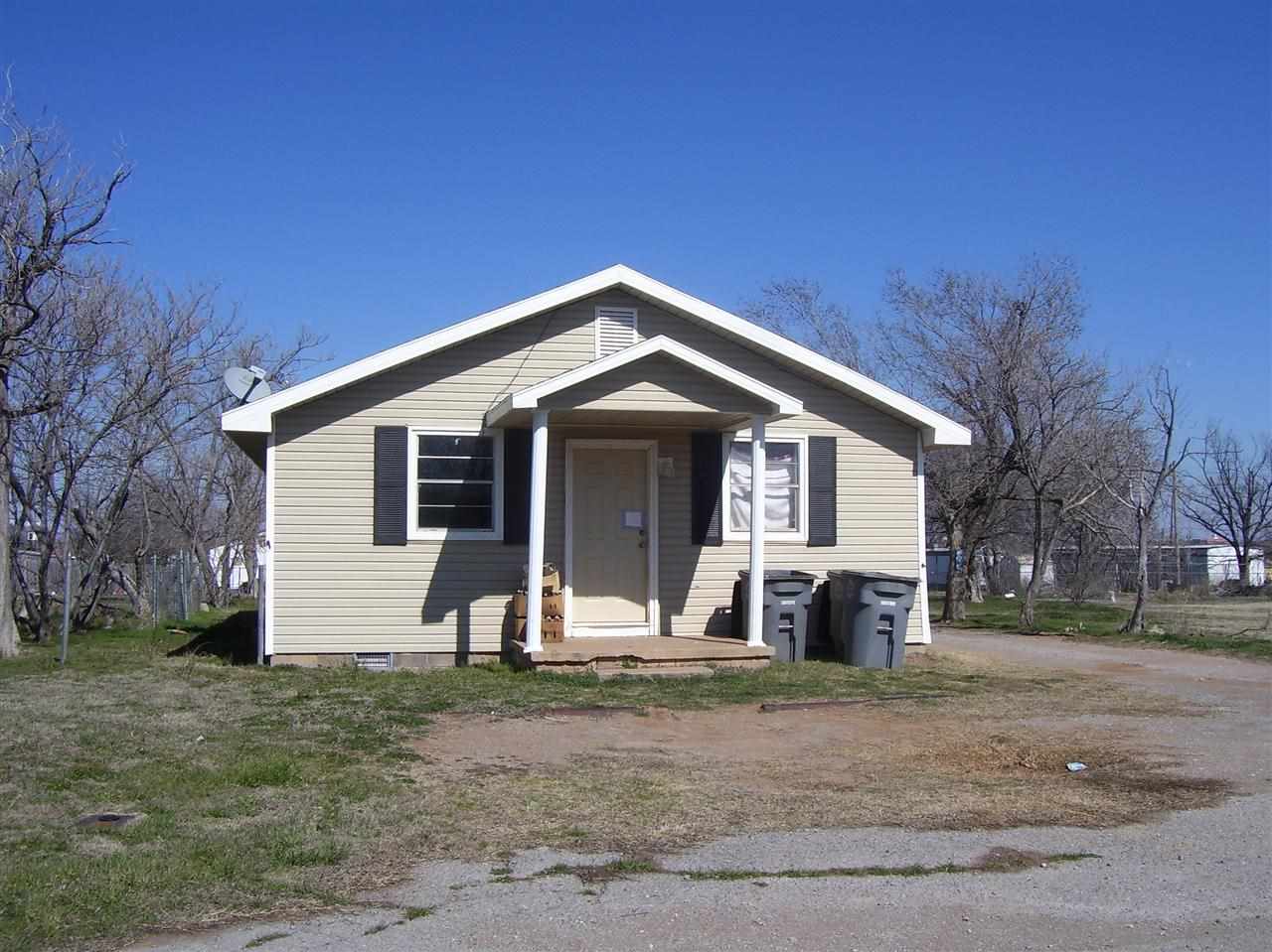 1909 SW Douglas Ave, Lawton, OK 73501